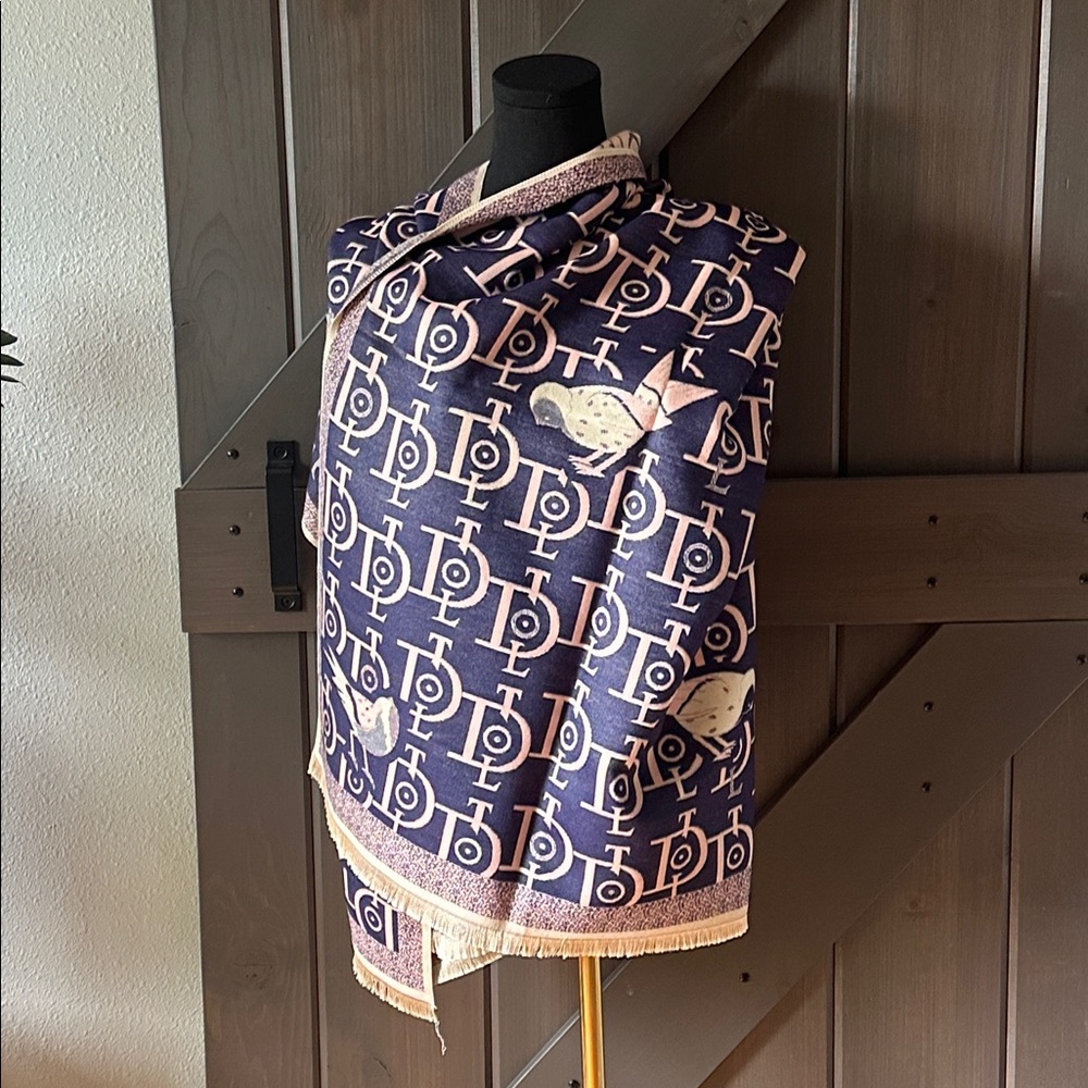 Elegant Vegan Cashmere Navy and Pink Scarf